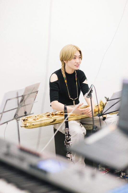 ポエトリーリーディングとの即興音楽との美しき融合。 豪華メンバーによるユニット“関係性”の1stアルバム発売記念ライブ。