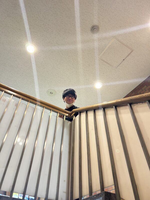 チャージ代700円のBAR