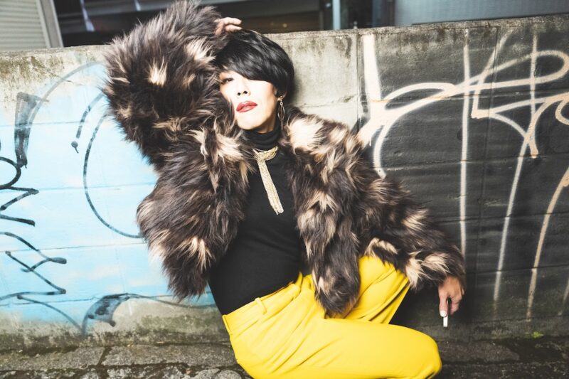 エミとゲルのアルバム『太陽の猫たち』発売記念公演