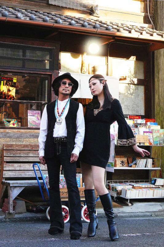 軽い音楽とお笑いの時間です。